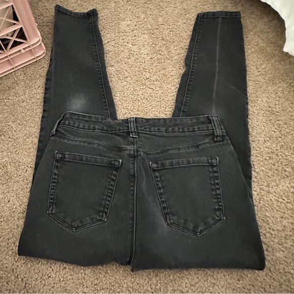 style and go curvy skinny leg black denim pants size 4 - Picture 12 of 12